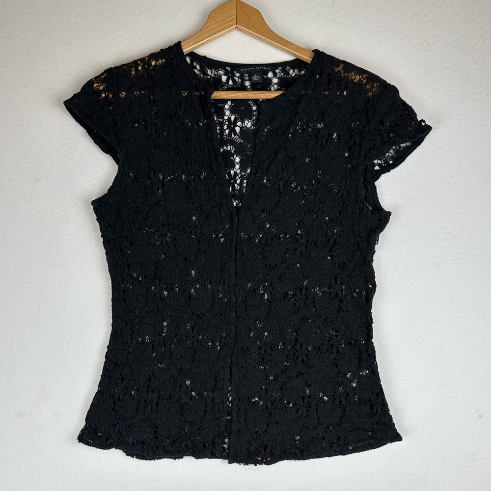Banana‎ Republic Crochet Cap Sleeve Shirt Black Floral Vintage Y2K Whimsigoth
